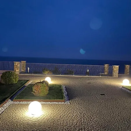 B204 - Elegante Dimora Panoramica Vista Mare 빌라 *
