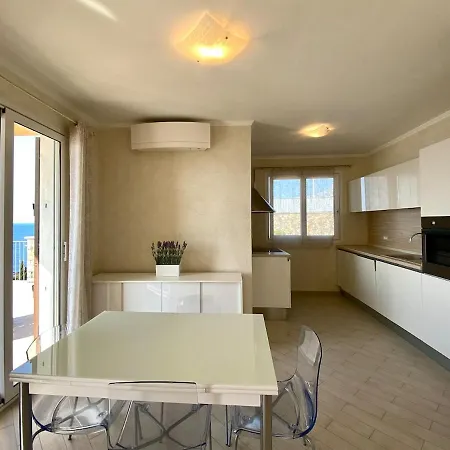 B204 - Elegante Dimora Panoramica Vista Mare 빌라 *