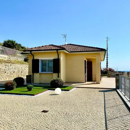 B204 - Elegante Dimora Panoramica Vista Mare Villa Santo Stefano al Mare